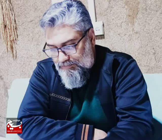 دیدار فرمانده سپاه قدس گیلان با خانوادهشهدای جنگ تحمیلی۱۲روزه در چابکسر و کلاچای دیدار فرمانده سپاه قدس گیلان با خانوادهشهدای جنگ تحمیلی۱۲روزه در چابکسر و کلاچای