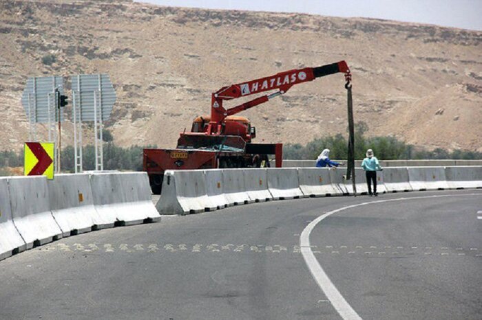 افزایش ایمنی راههای ایلام با خطکشی ۶۰۰ کیلومتر مسیر تا اربعین افزایش ایمنی راههای ایلام با خطکشی ۶۰۰ کیلومتر مسیر تا اربعین