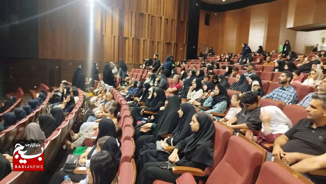 فرزندان ایران باید با سلاح ایمان، هویت اسلامی و روح پژوهشگری تربیت شوند فرزندان ایران باید با سلاح ایمان، هویت اسلامی و روح پژوهشگری تربیت شوند