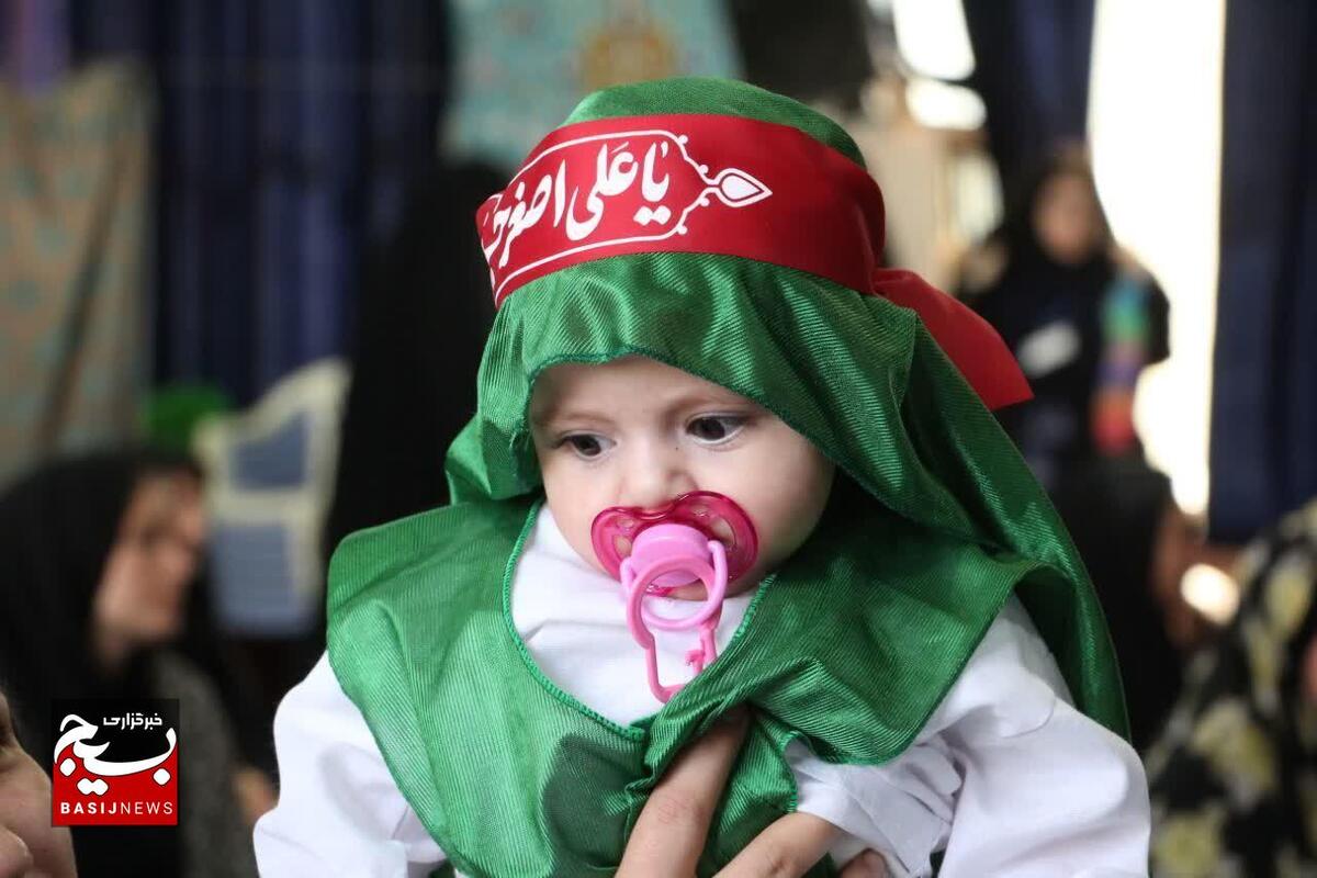 همایش شیرخوارگان حسینی در امامزاده حسین(ع) قزوین برگزار شد