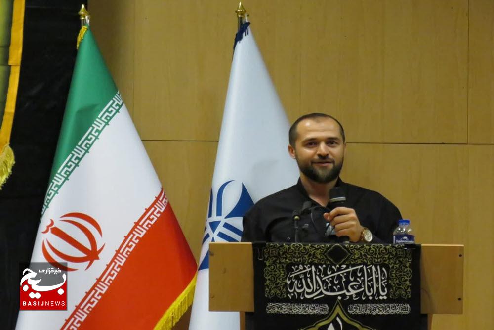 حضور بیش از ۵۰۰ دانشجوی همدانی در اربعین حسینی