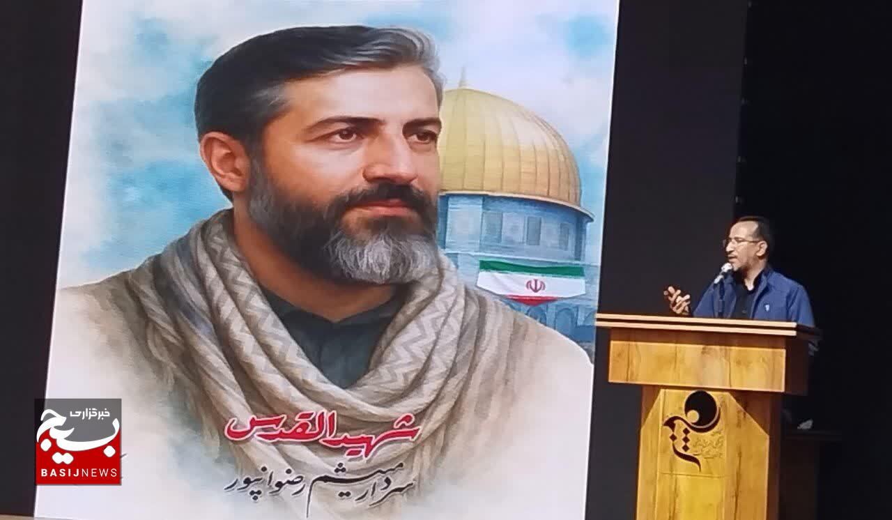 شهیدی که برای کرامت مردم جنگید و با کرامت رفت شهیدی که برای کرامت مردم جنگید و با کرامت رفت