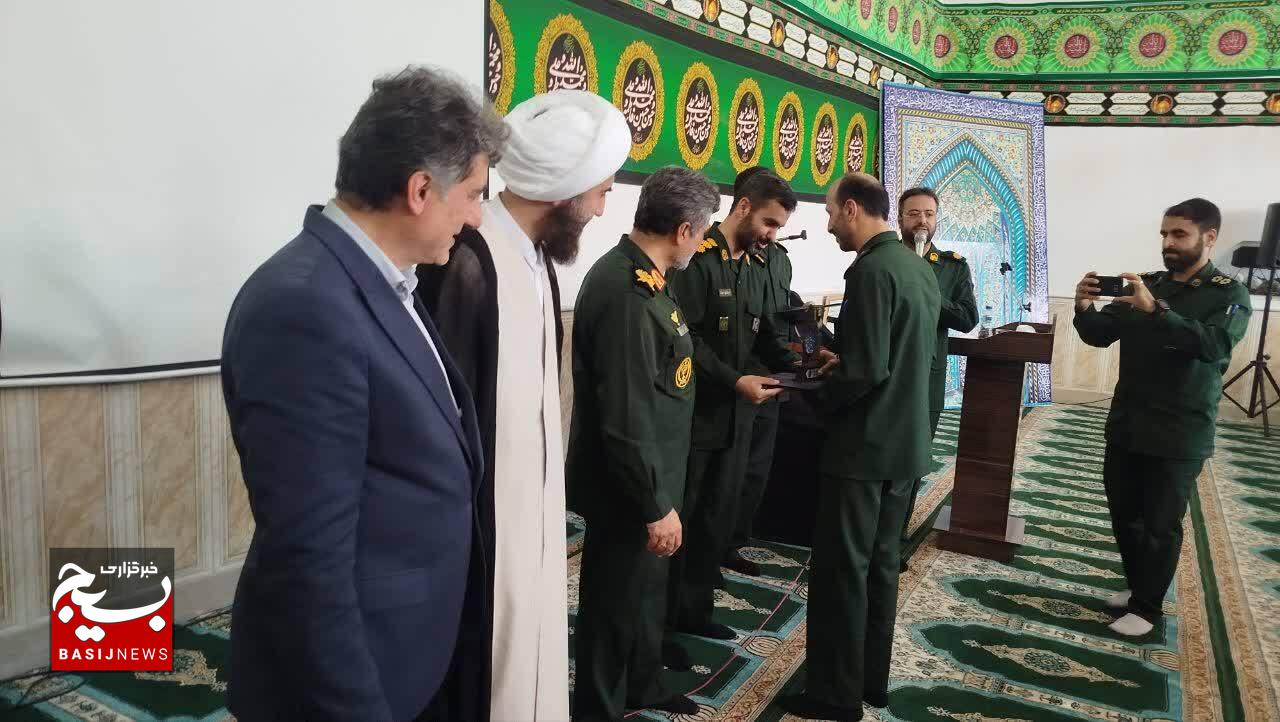 وظیفه ما، تکریم مردم و پاسخگویی در قبال مسئولیتهاست وظیفه ما، تکریم مردم و پاسخگویی در قبال مسئولیتهاست