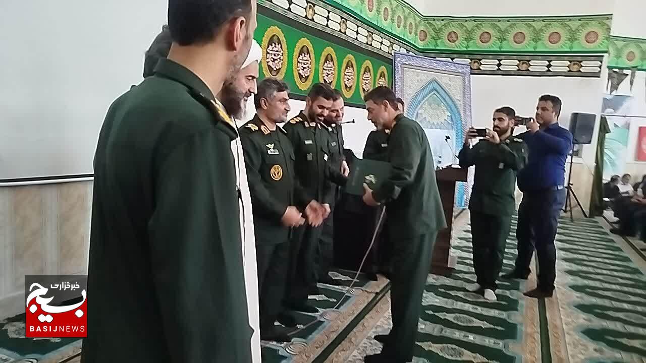 وظیفه ما،تکریم مردم و پاسخگویی در قبال مسئولیتهاست وظیفه ما،تکریم مردم و پاسخگویی در قبال مسئولیتهاست
