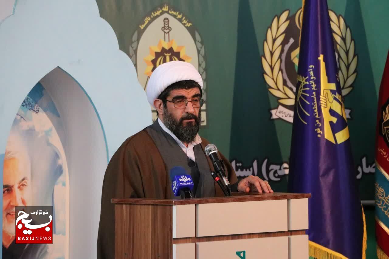 دشمنان منافع خود را با شعار انسانیت پنهان میکنند دشمنان منافع خود را با شعار انسانیت پنهان میکنند