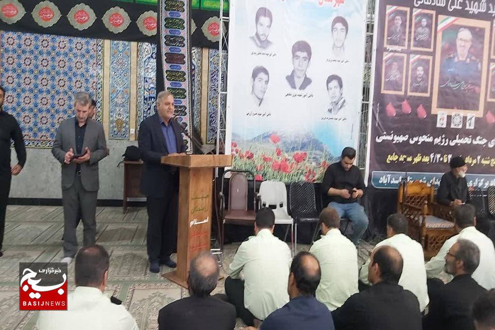 انسجام و مقاومت ملت ایران دشمن را وادار به عقب‌نشینی کرد