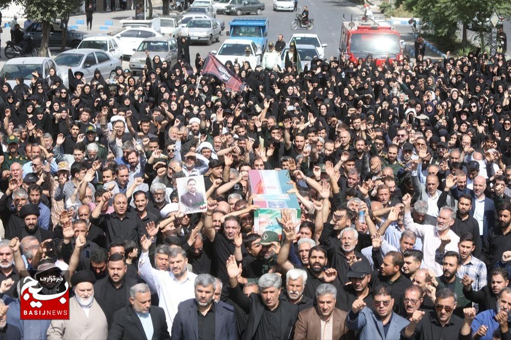 مراسم تشییع شهید اقتدار بسیج «اسماعیل پاشایی» از شهدای جنگ تحمیلی ۱۲ روزه