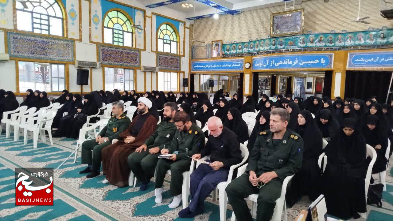 قرآن، راه نجات از فتنهها و پرچمدار تربیت نسل نوین اسلامی است قرآن، راه نجات از فتنهها و پرچمدار تربیت نسل نوین اسلامی است