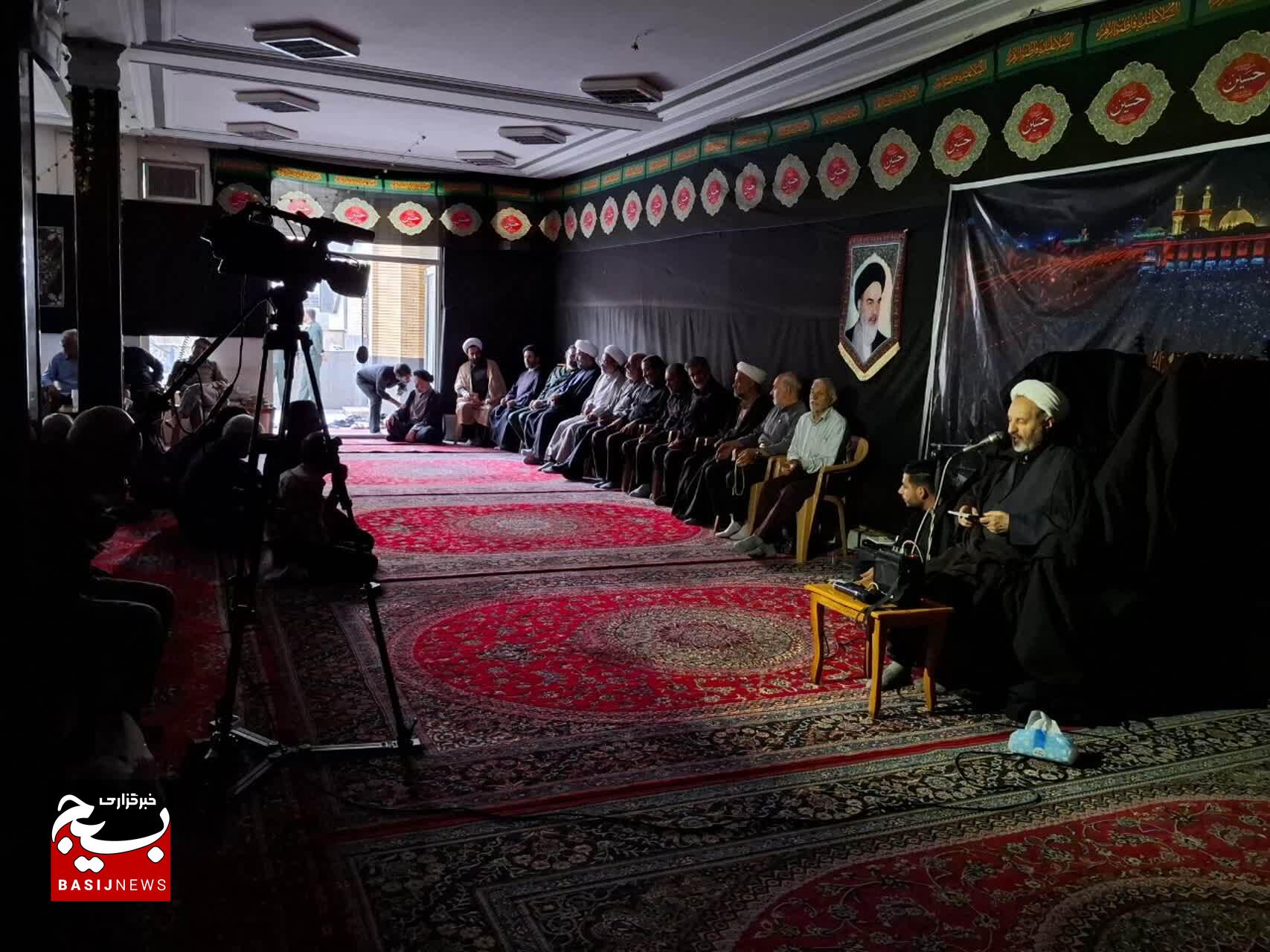 پیوستن به کتاب خدا و سنت پیامبر عامل جدایی از فتنهها است پیوستن به کتاب خدا و سنت پیامبر عامل جدایی از فتنهها است