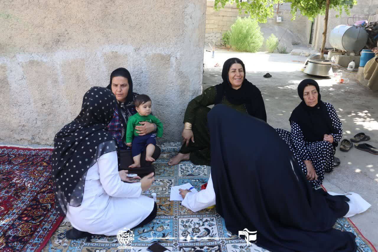 دستان پر مهر و محبت جهادگران کاشانی بر سر مردم لوداب