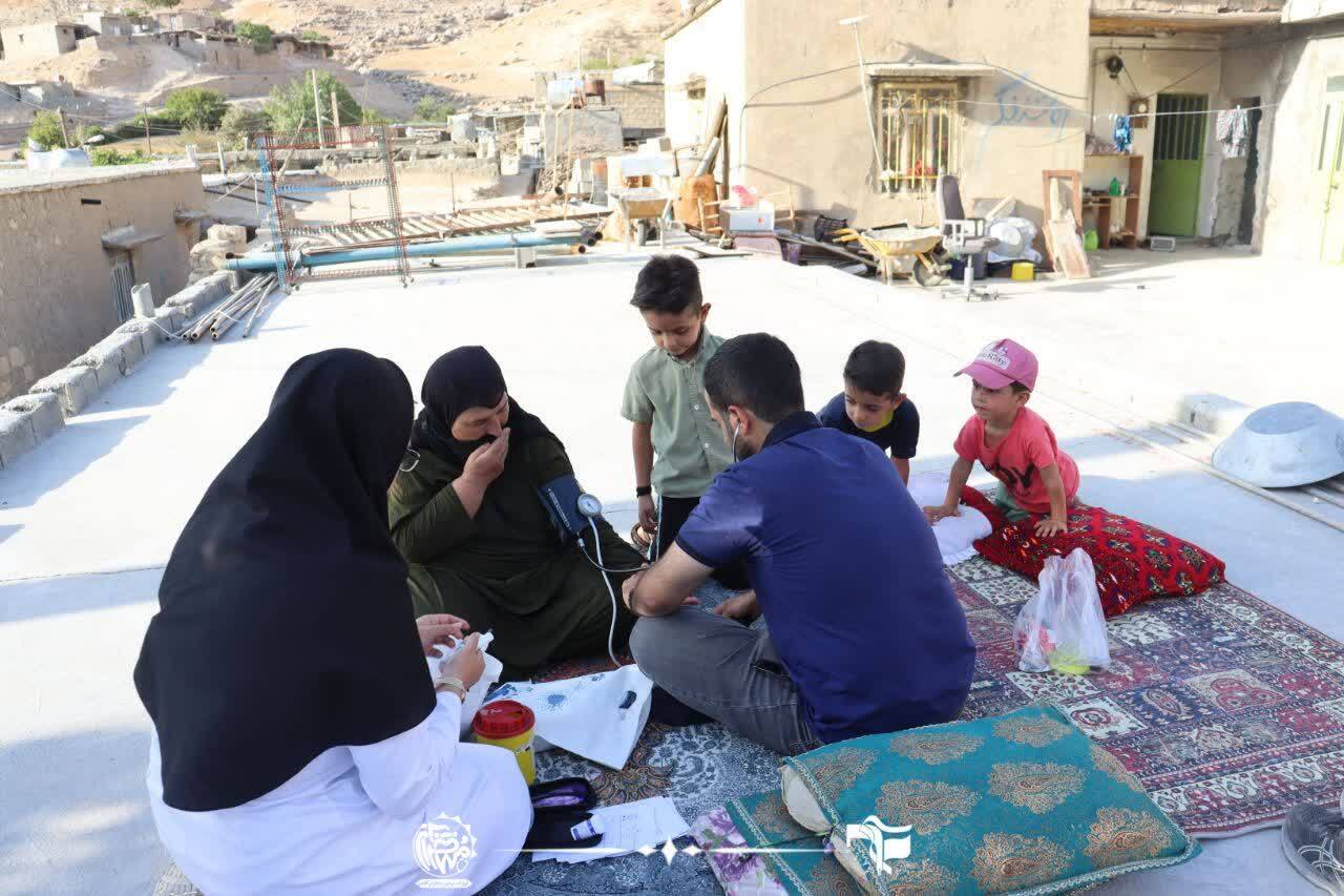 دستان پر مهر و محبت جهادگران کاشانی بر سر مردم لوداب
