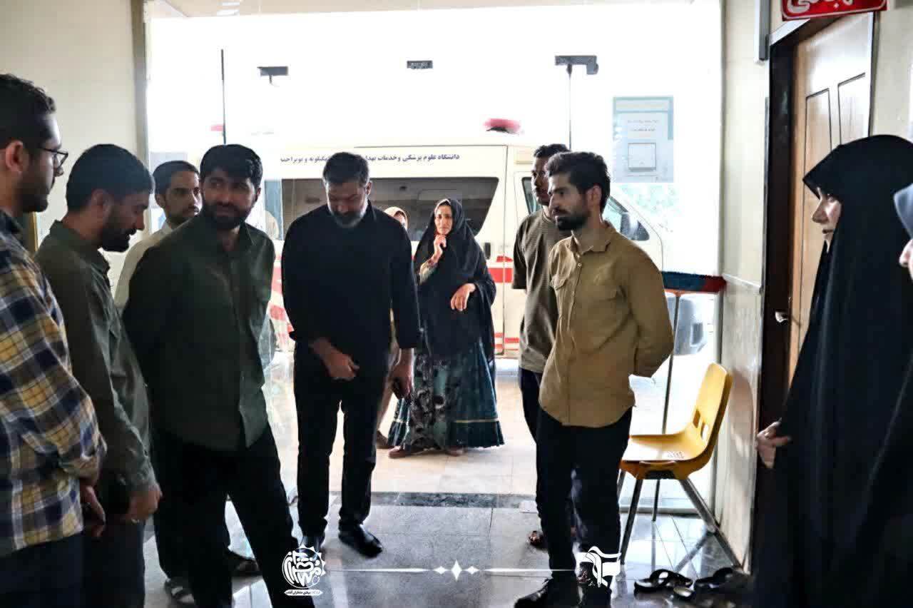 دستان پر مهر و محبت جهادگران کاشانی بر سر مردم لوداب