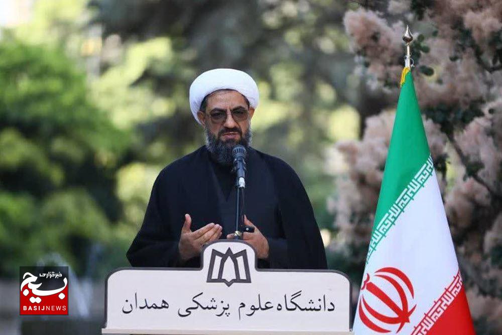 پزشکان با اخلاق و حکمت ماندگار می‌شوند