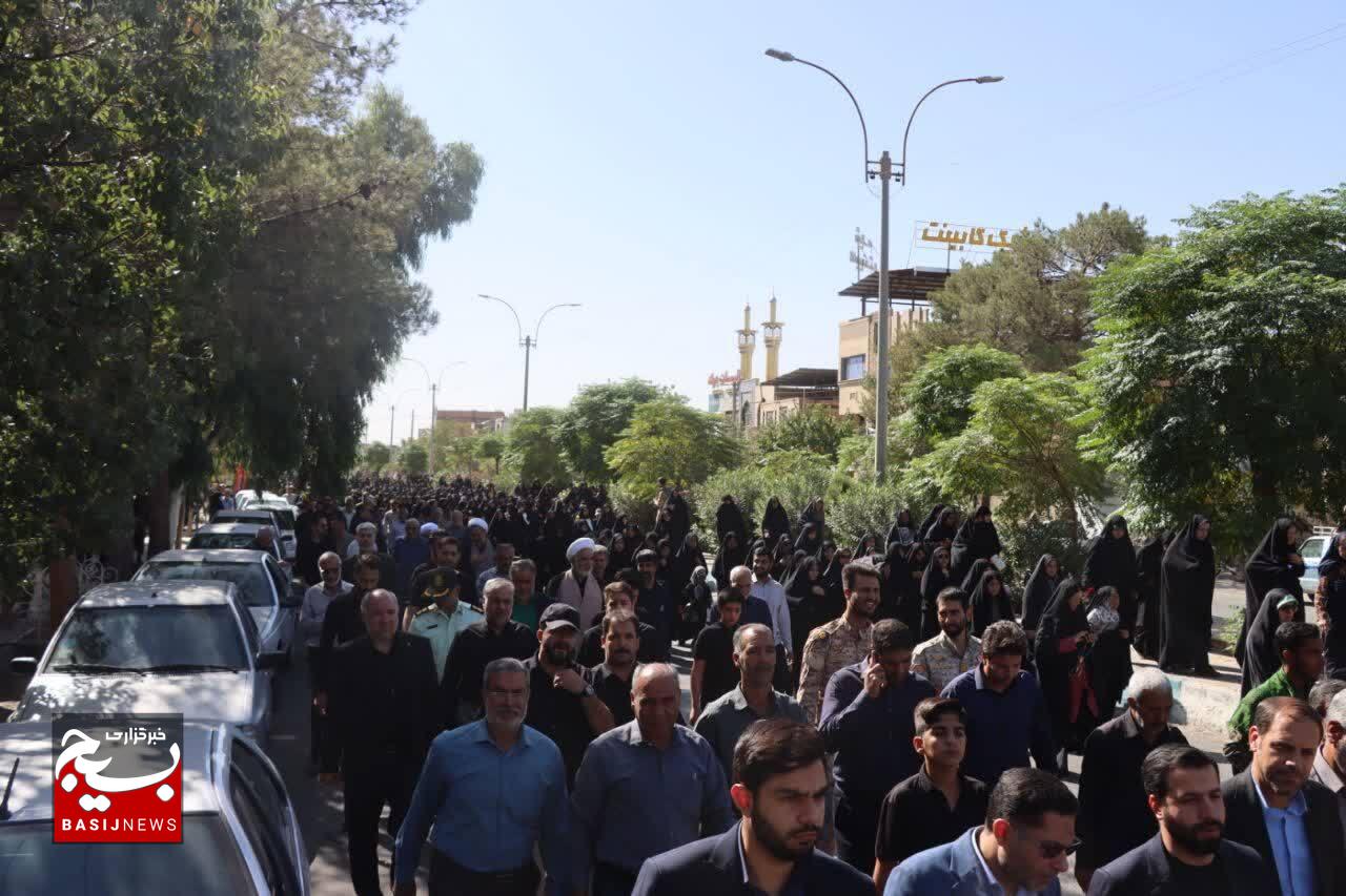 مراسم تشییع شهید حاج رحیم محمدی در شهرستان زرند