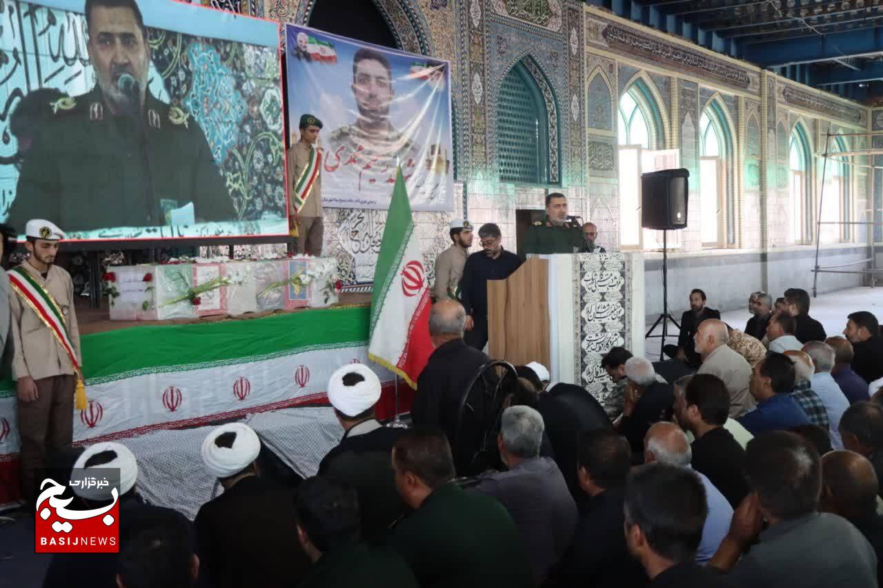 مراسم تشییع شهید حاج رحیم محمدی در شهرستان زرند