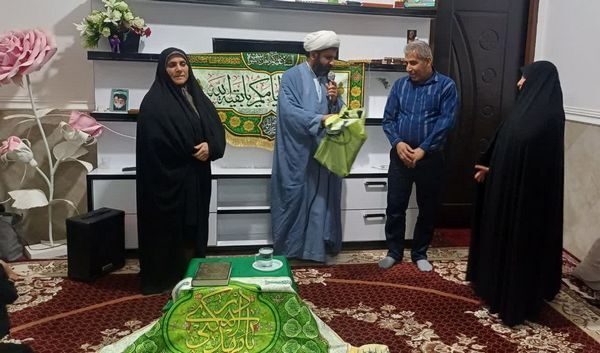 تجلیل و تقدیر از فعالان قرآنی و مذهبی در روستای چاه تلخ شمالی تجلیل و تقدیر از فعالان قرآنی و مذهبی در روستای چاه تلخ شمالی