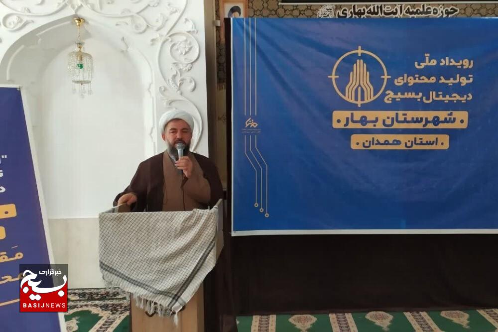 امروز مکمل مبارزه ما با دشمن، جنگ رسانهای است