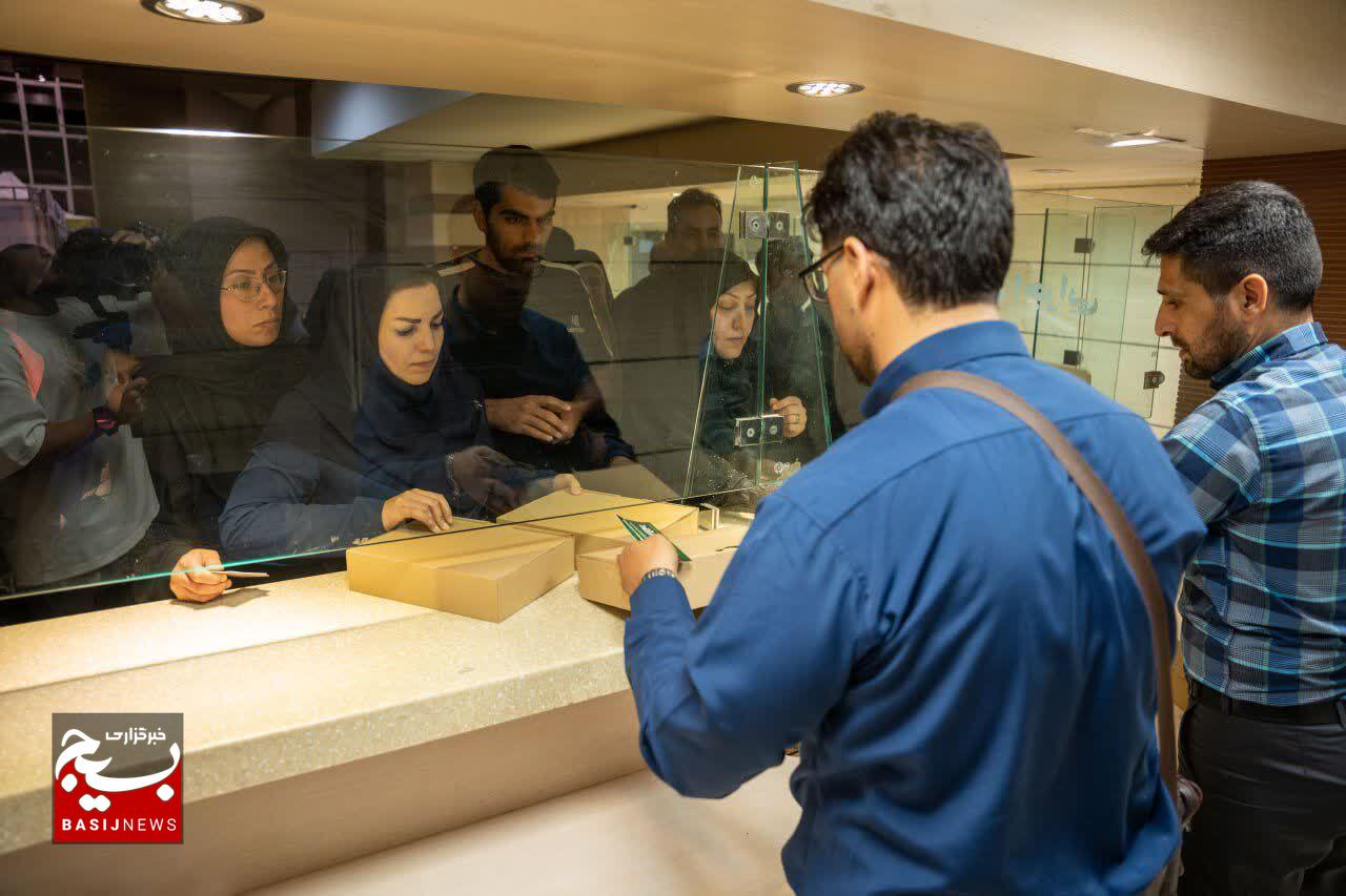 “ایران بانو ۲: حماسهای از امید و تابآوری در دل خانواده صنعت نفت؛ روایتی از فرمانده حوزه بسیج شرکت ملی نفت ایران از همبستگی ملی و شکوفایی نسل نو” “ایران بانو ۲: حماسهای از امید و تابآوری در دل خانواده صنعت نفت؛ روایتی از فرمانده حوزه بسیج شرکت ملی نفت ایران از همبستگی ملی و شکوفایی نسل نو”