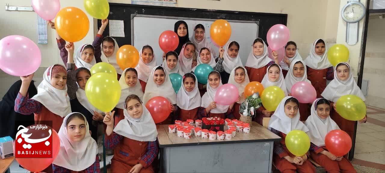 الگویی متعادل مادری و فعالیتهای اجتماعی الگویی متعادل مادری و فعالیتهای اجتماعی