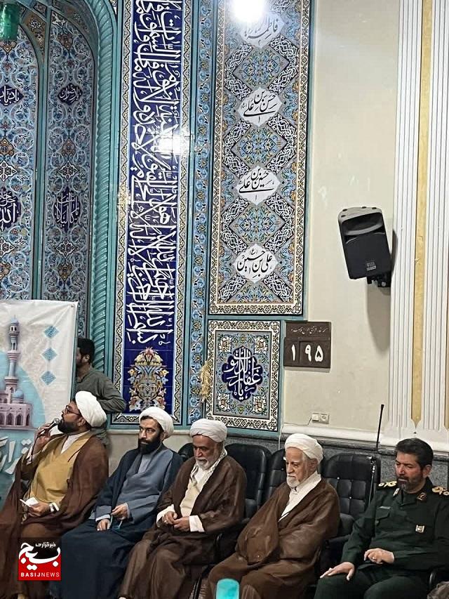 قرارگاه بی قراری در مسجد چهارده معصوم علیهم السلام برگزار شد قرارگاه بی قراری در مسجد چهارده معصوم علیهم السلام برگزار شد