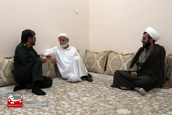 دیدار فرمانده سپاه و امام جمعه اهل سنّت کنگان دیدار فرمانده سپاه و امام جمعه اهل سنّت کنگان