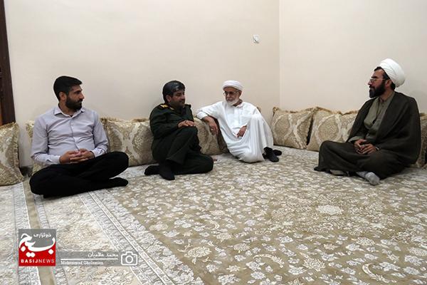 دیدار فرمانده سپاه و امام جمعه اهل سنّت کنگان دیدار فرمانده سپاه و امام جمعه اهل سنّت کنگان