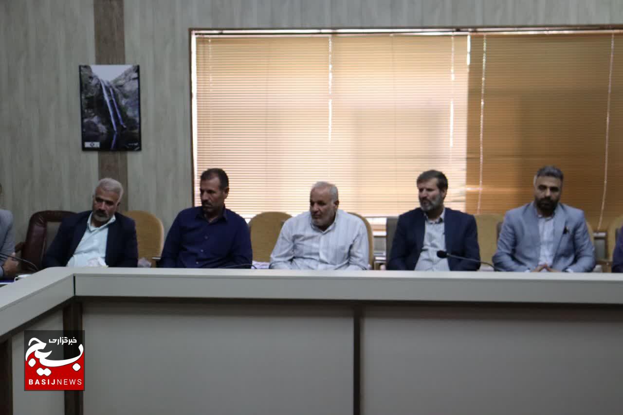 لزوم انتقال خلاقانه فرهنگ دفاع مقدس به نسل جدید لزوم انتقال خلاقانه فرهنگ دفاع مقدس به نسل جدید