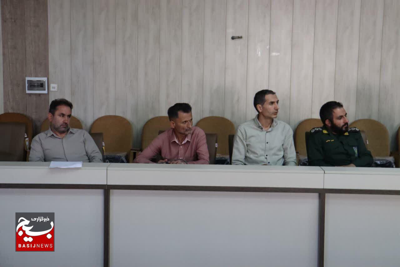 لزوم انتقال خلاقانه فرهنگ دفاع مقدس به نسل جدید لزوم انتقال خلاقانه فرهنگ دفاع مقدس به نسل جدید