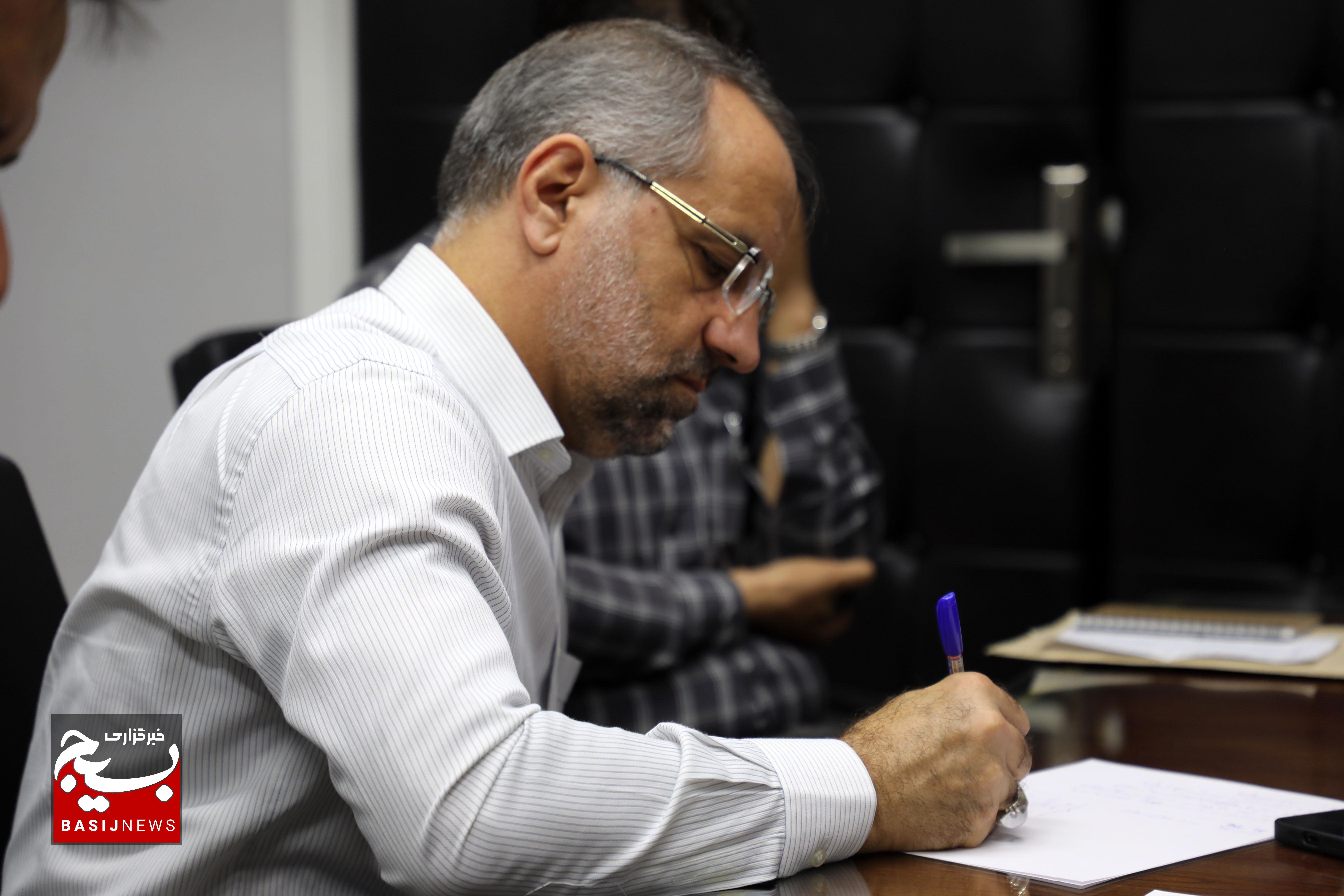 “سیاست‌گذاری هفته دفاع مقدس در وزارت نفت؛ تاکید بر نقش بسیج در ترویج فرهنگ ایثار و شهادت”
