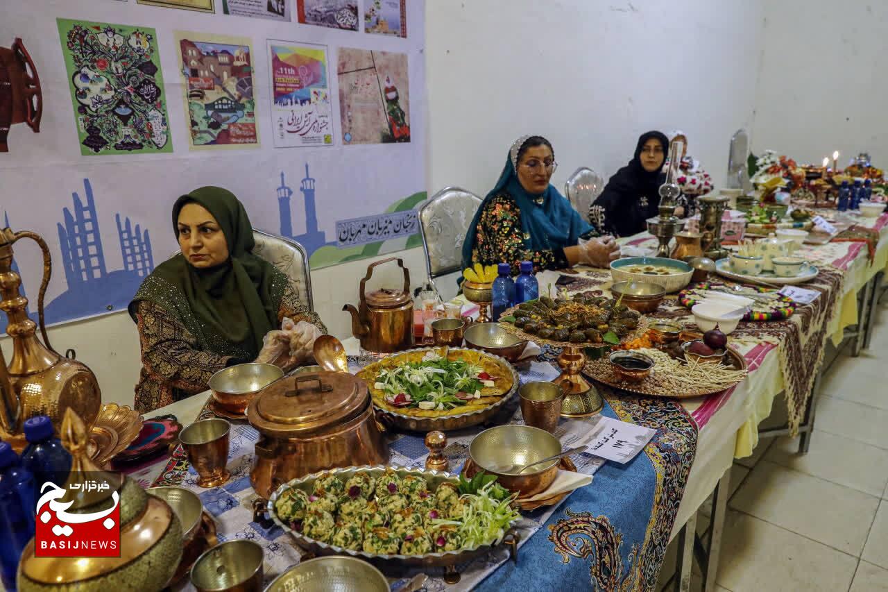 رویداد ضیافتی از طعم‌ها و رنگ‌ها فرهنگ غنی و اصیل ایران زمین /جشنواره آش و نمایشگاه هنر در زنجان به روایت تصویر