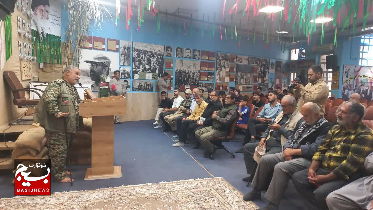 بازدید۲۰۰ زائر بسیجی گیلانی از یادمانهای دفاع مقدس در استان کرمانشاه بازدید۲۰۰ زائر بسیجی گیلانی از یادمانهای دفاع مقدس در استان کرمانشاه