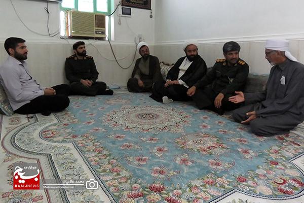دیدار مسئولان سپاه کنگان با امام جمعه اهل سنّت سیراف دیدار مسئولان سپاه کنگان با امام جمعه اهل سنّت سیراف