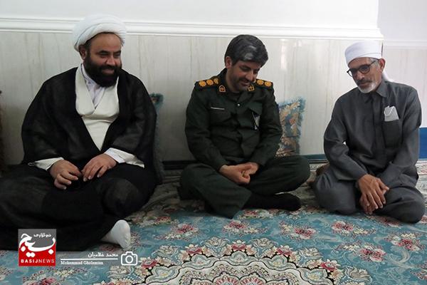 دیدار مسئولان سپاه کنگان با امام جمعه اهل سنّت سیراف دیدار مسئولان سپاه کنگان با امام جمعه اهل سنّت سیراف