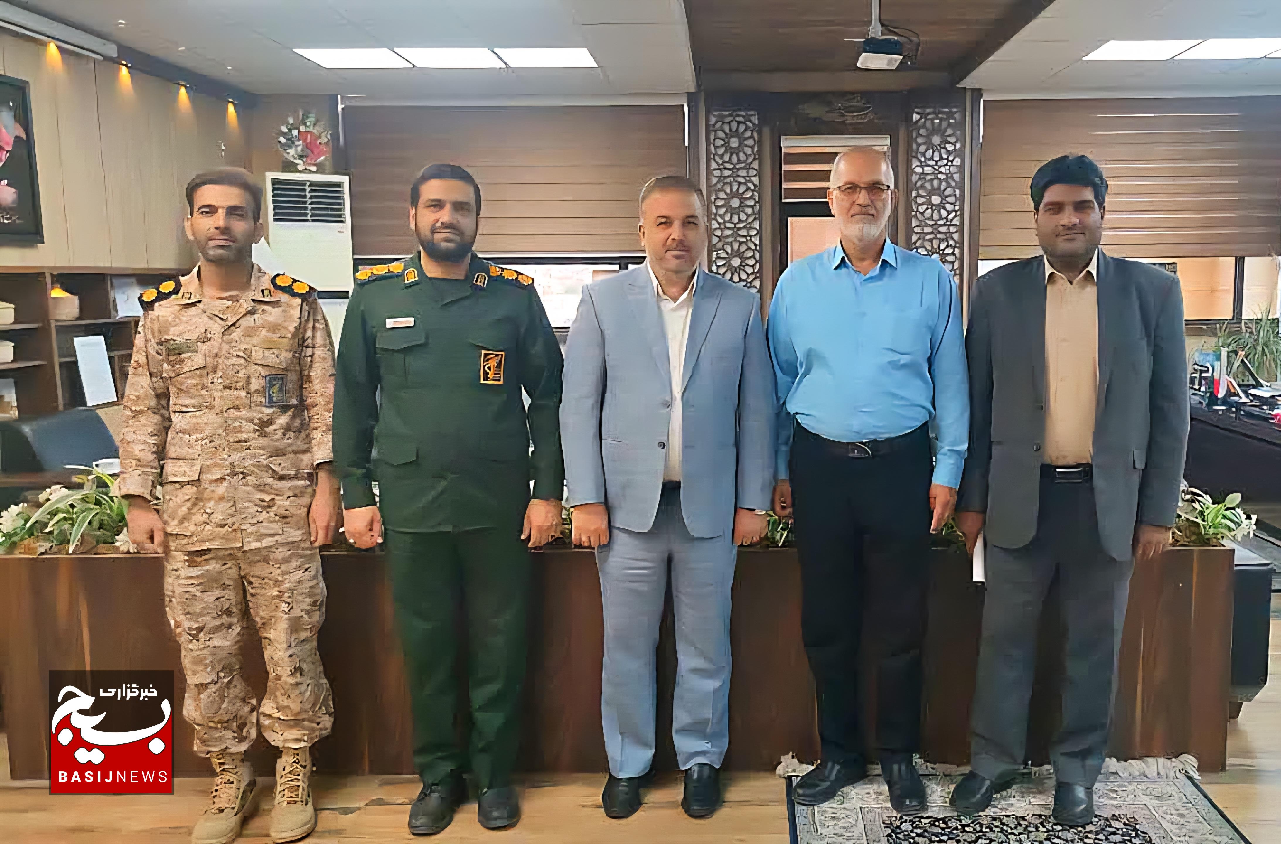 فرمانده سپاه ناحیه دزفول:انسجام مردم و مسئولان دشمن را در جنگ ۱۲ روزه وادار به عقبنشینی کرد فرمانده سپاه ناحیه دزفول:انسجام مردم و مسئولان دشمن را در جنگ ۱۲ روزه وادار به عقبنشینی کرد