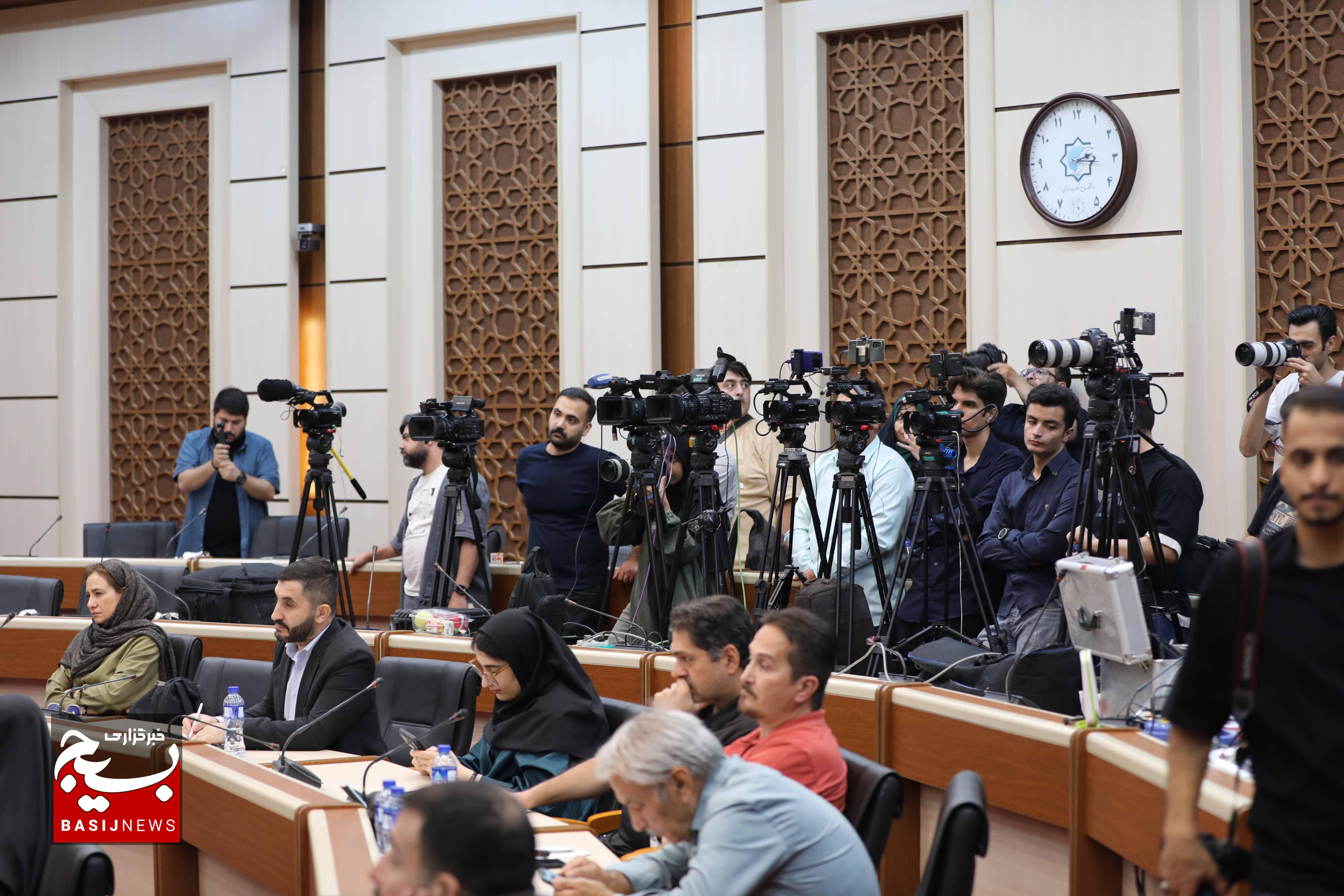 نشست خبری رئیس ستاد گرامیداشت چهل و پنجمین هفته دفاع مقدس برگزار شد