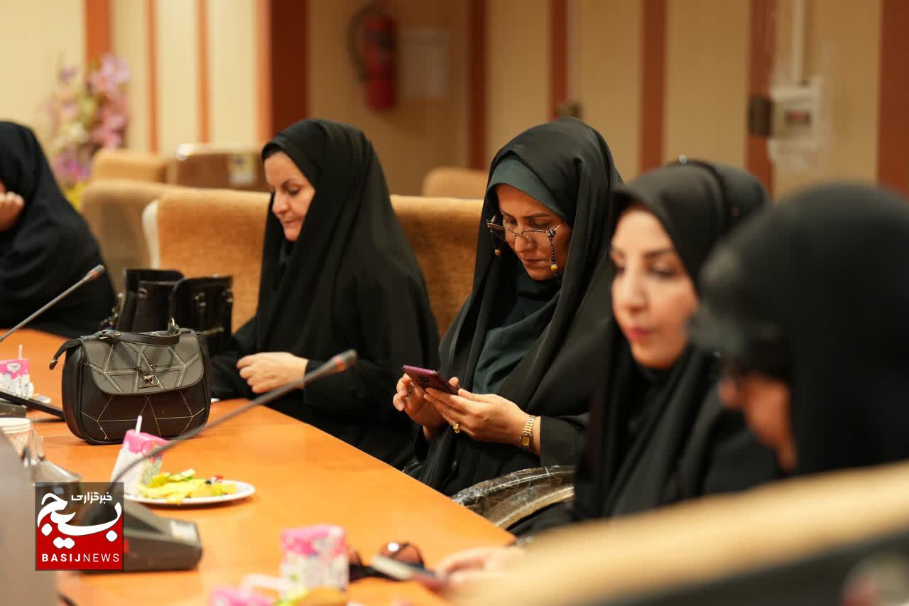 اجرای ۶۲۰ عنوان برنامه سپاه لرستان /بهرهبرداری از صدها برنامه و ۲۷۰ میلیارد تومان پروژه عمرانی در هفته دفاع مقدس اجرای ۶۲۰ عنوان برنامه سپاه لرستان /بهرهبرداری از صدها برنامه و ۲۷۰ میلیارد تومان پروژه عمرانی در هفته دفاع مقدس