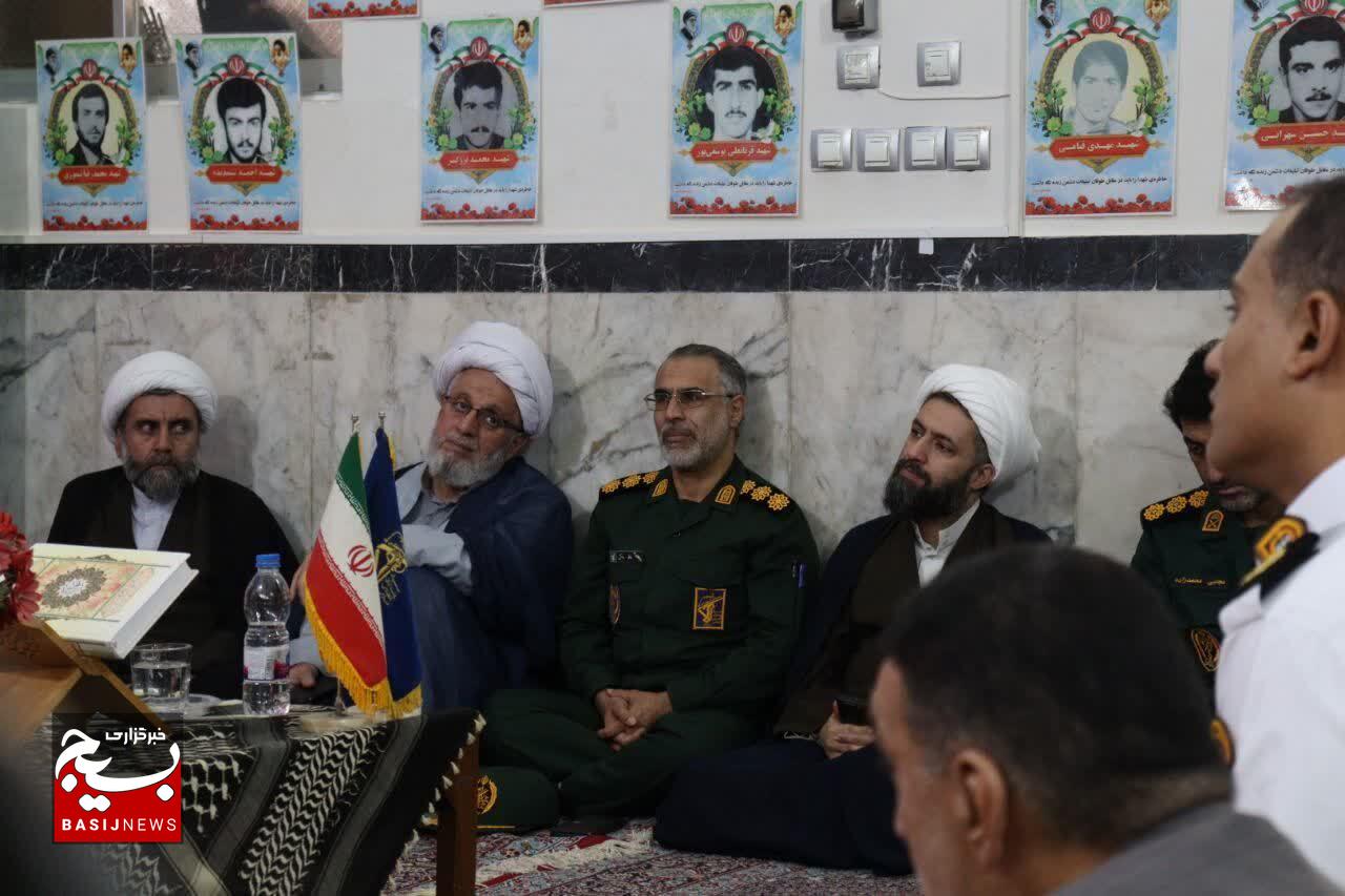 صدام با حمایت جهانی نتوانست ذرهای از خاک ایران را جدا کند صدام با حمایت جهانی نتوانست ذرهای از خاک ایران را جدا کند