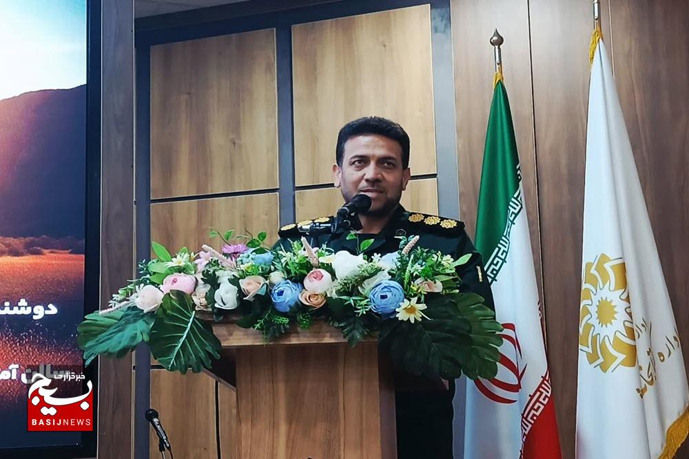 عظمت دفاع مقدس درس قدرت و ایستادگی است