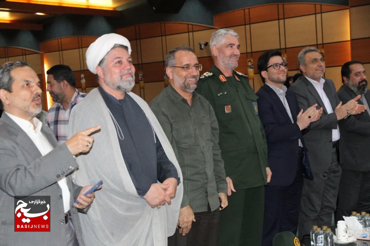 “یاد یاران” در صنعت نفت: حماسه دفاع مقدس با طنین سرودهای امیدبخش فرزندان ایران “یاد یاران” در صنعت نفت: حماسه دفاع مقدس با طنین سرودهای امیدبخش فرزندان ایران