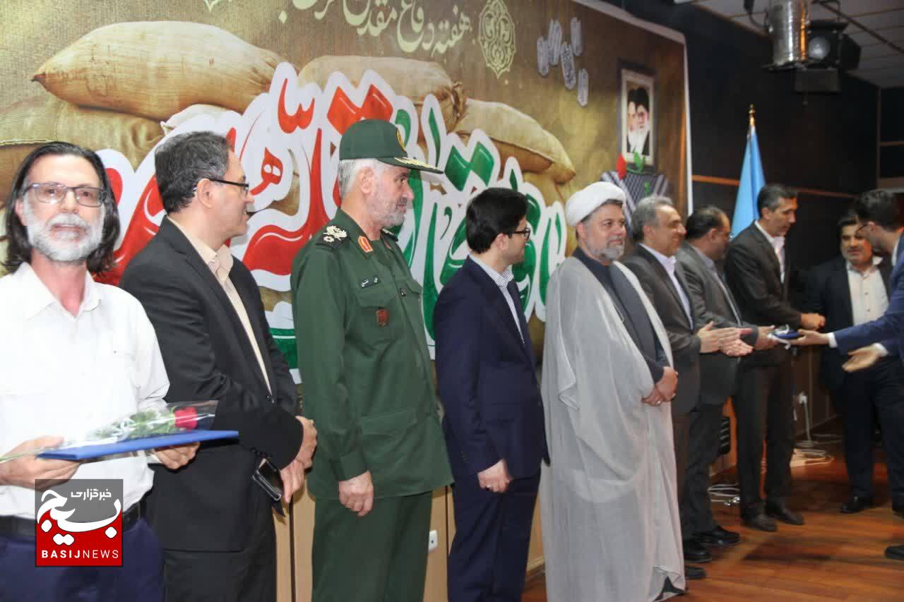 “یاد یاران” در صنعت نفت: تجلیل از سردار فضلی و رزمندگان دفاع مقدس در چهل و پنجمین سالگرد هفته مقاومت “یاد یاران” در صنعت نفت: تجلیل از سردار فضلی و رزمندگان دفاع مقدس در چهل و پنجمین سالگرد هفته مقاومت
