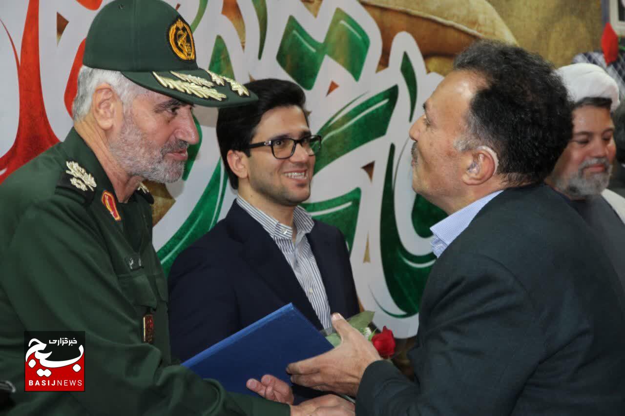 “یاد یاران” در صنعت نفت: تجلیل از سردار فضلی و رزمندگان دفاع مقدس در چهل و پنجمین سالگرد هفته مقاومت “یاد یاران” در صنعت نفت: تجلیل از سردار فضلی و رزمندگان دفاع مقدس در چهل و پنجمین سالگرد هفته مقاومت