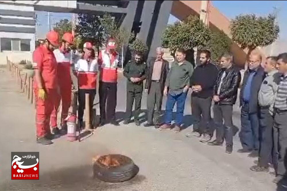 توانمندسازی بسیجیان کارگری و کارخانجات اسدآباد در رزمایش خوداتکایی
