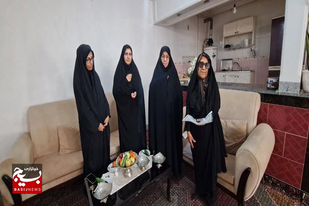 دیدار و دلجویی از پدران و مادران شهدای شهر صالح‌آباد و روستاهای تابعه