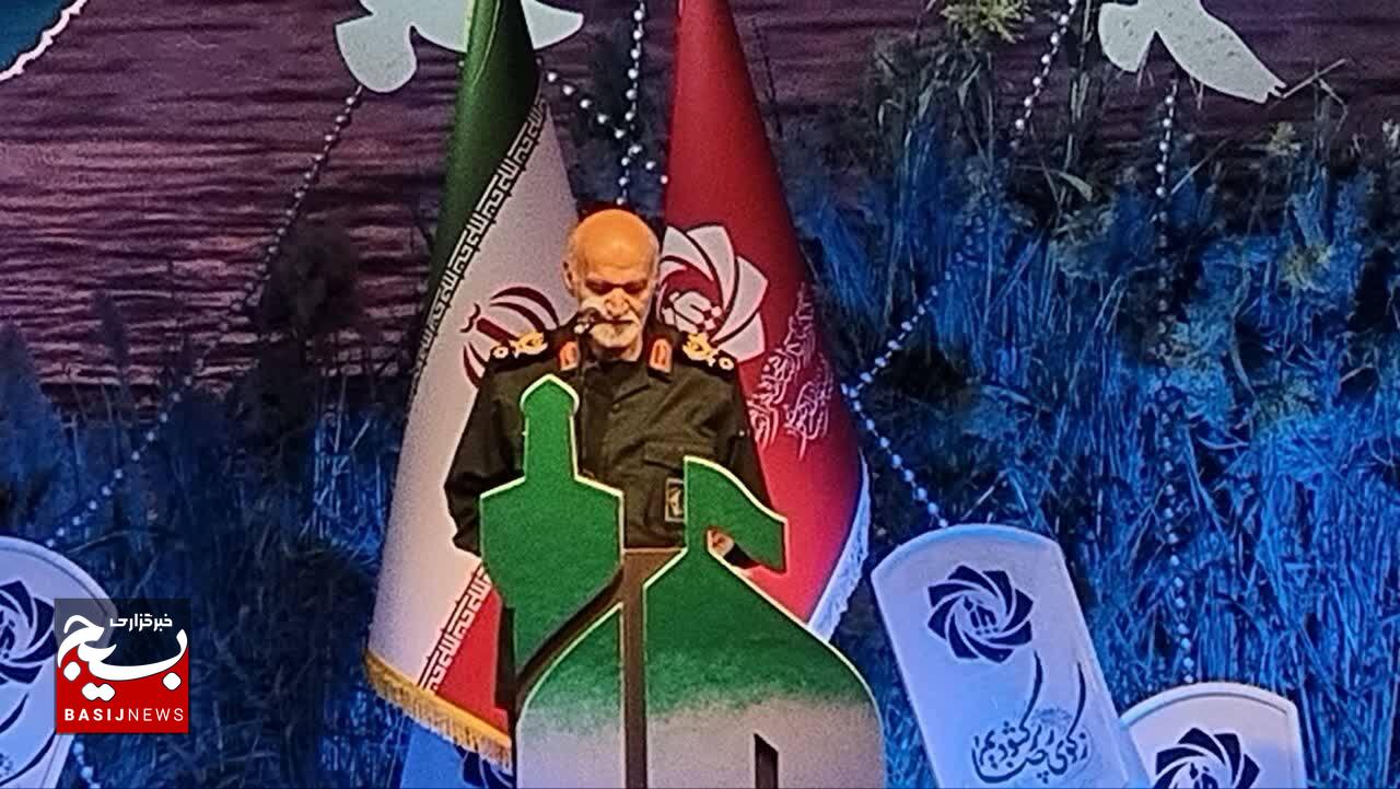 تا زمانی که شرک و کفر وجود دارد ایرانیان دست از مبارزه نمیکشند تا زمانی که شرک و کفر وجود دارد ایرانیان دست از مبارزه نمیکشند
