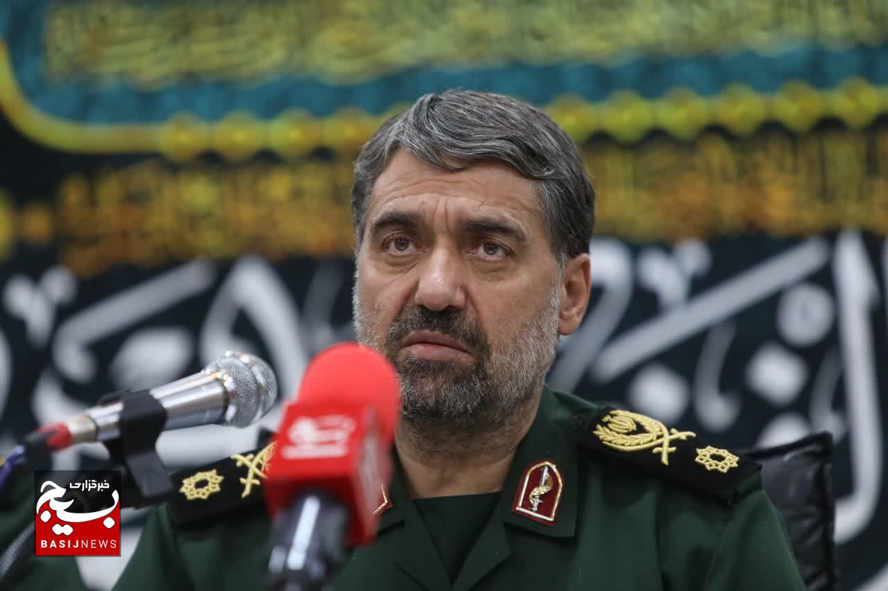 سردار قریشی: بسیج در انجام امور مربوط به حوزه آموزش و پرورش، نگاه الگوسازی و نمونهسازی دارد سردار قریشی: بسیج در انجام امور مربوط به حوزه آموزش و پرورش، نگاه الگوسازی و نمونهسازی دارد