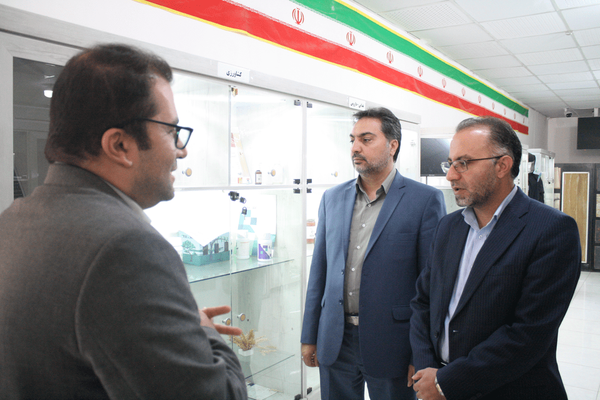 مسئول سازمان بسیج علمی کشور در اردبیل: صنایع خلاق، موتور محرک اقتصاد استان/ برنامهریزی برای حمایت همهجانبه از فناوران مسئول سازمان بسیج علمی کشور در اردبیل: صنایع خلاق، موتور محرک اقتصاد استان/ برنامهریزی برای حمایت همهجانبه از فناوران