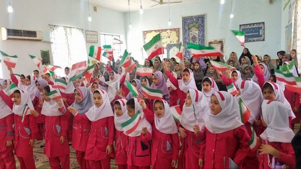نواختن زنگ مهر و مقاومت در مدارس آموزش و پرورش بخش دلوار