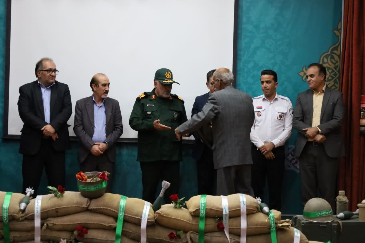 تجلیل از آزادگان دانشگاه علوم پزشکی یاسوج تجلیل از آزادگان دانشگاه علوم پزشکی یاسوج