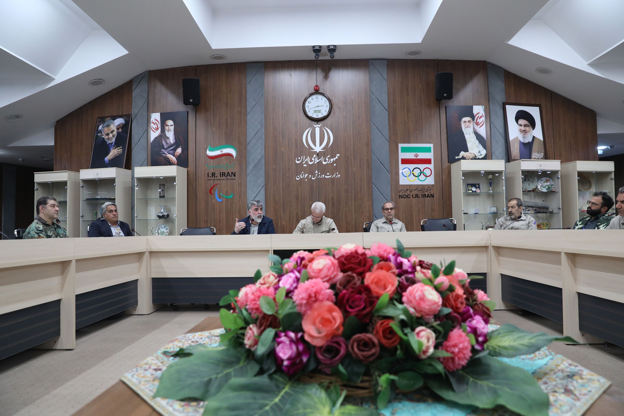 نشست اعضای شورای بسیج و فرماندهان پایگاه های مقاومت وزارت ورزش و مسئولان بسیج ورزشکاران فدراسیون ها نشست اعضای شورای بسیج و فرماندهان پایگاه های مقاومت وزارت ورزش و مسئولان بسیج ورزشکاران فدراسیون ها