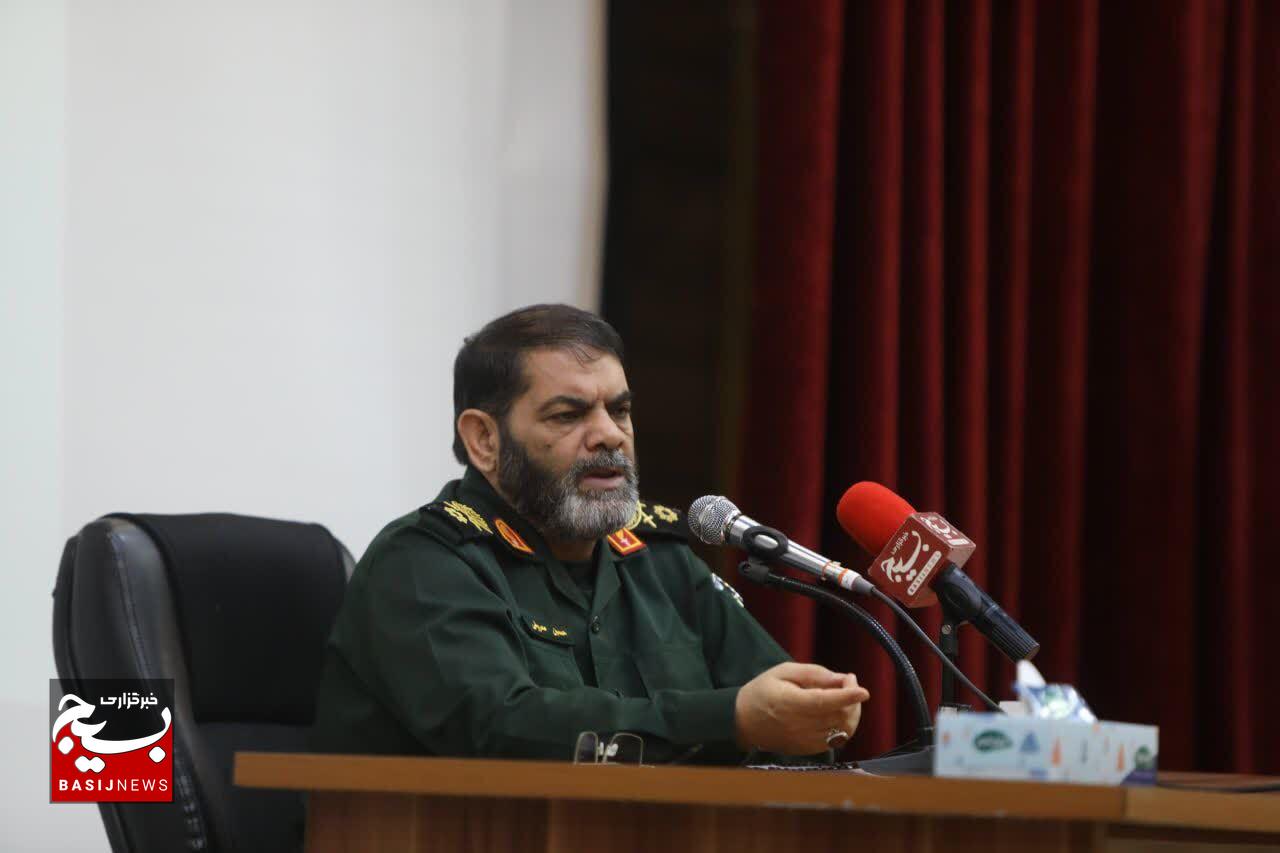 همایش توجیهی هفته بسیج سال ۱۴۰۴ گرامیداشت شهید امیرحسین طاووسی
